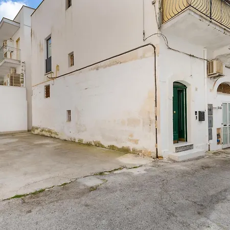 The White Escape A By Barbarhouse Apartment Ostuni